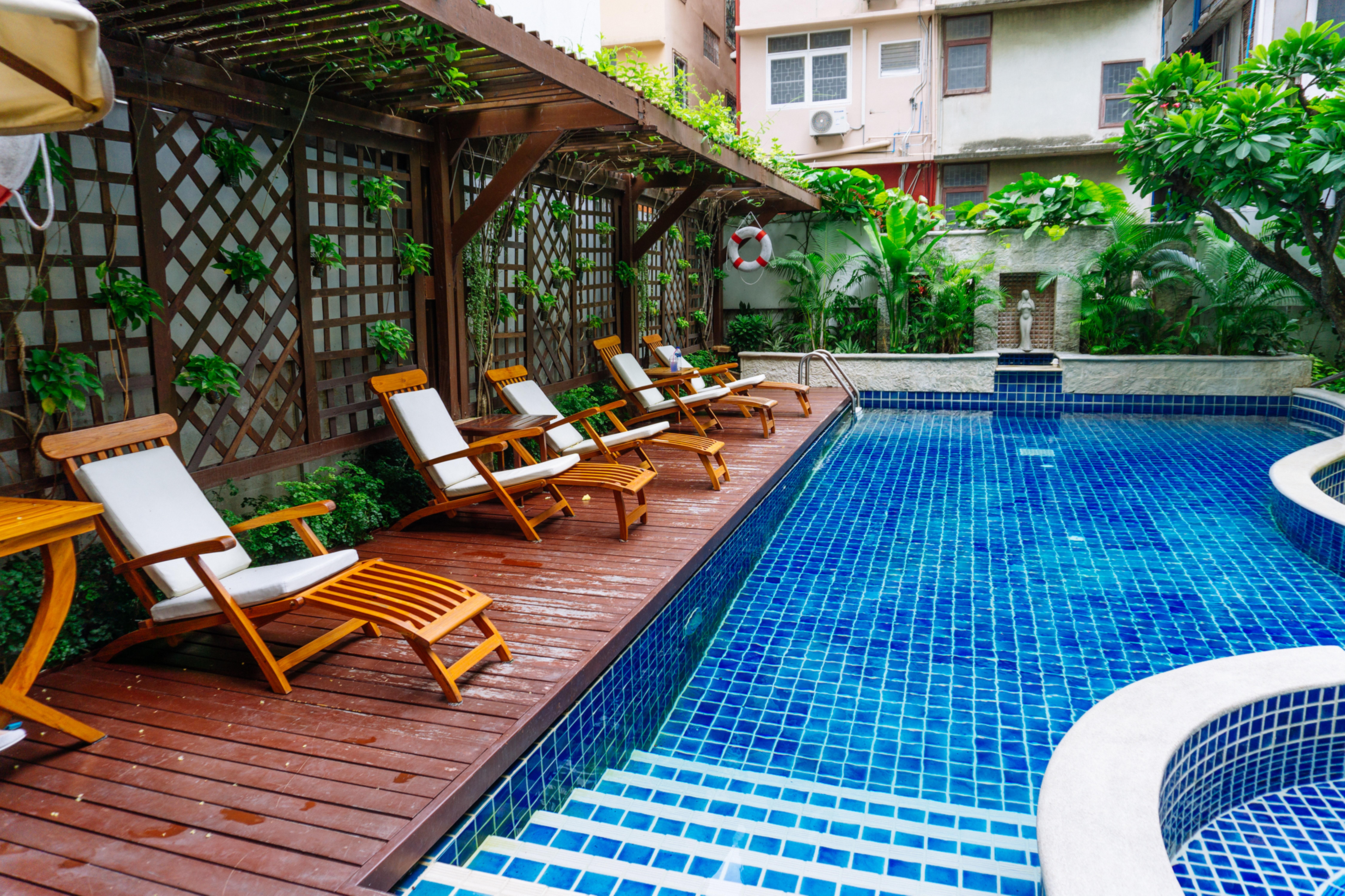 Silom Serene A Boutique Hotel Bangkok Exterior foto