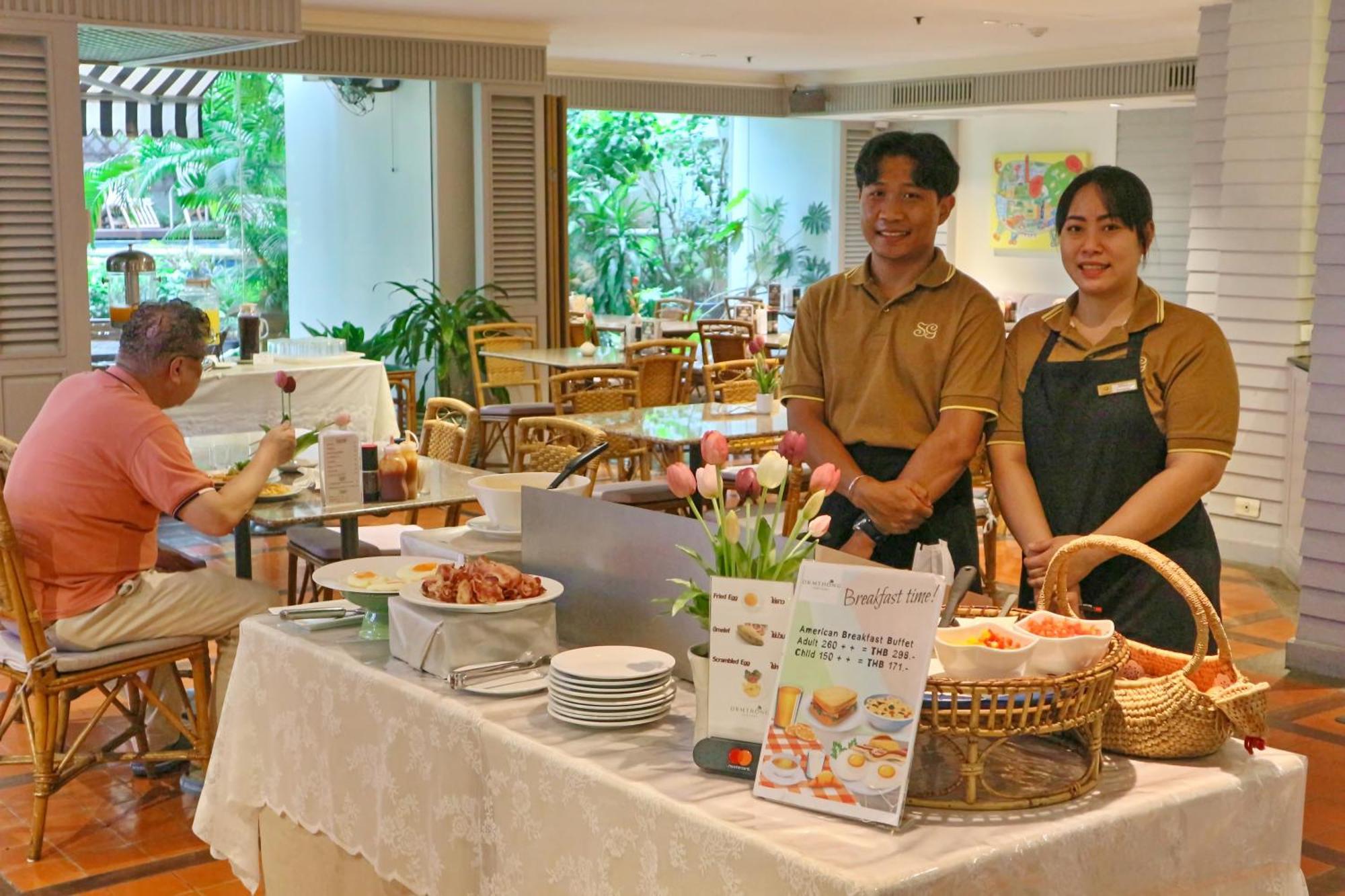 Silom Serene A Boutique Hotel Bangkok Exterior foto