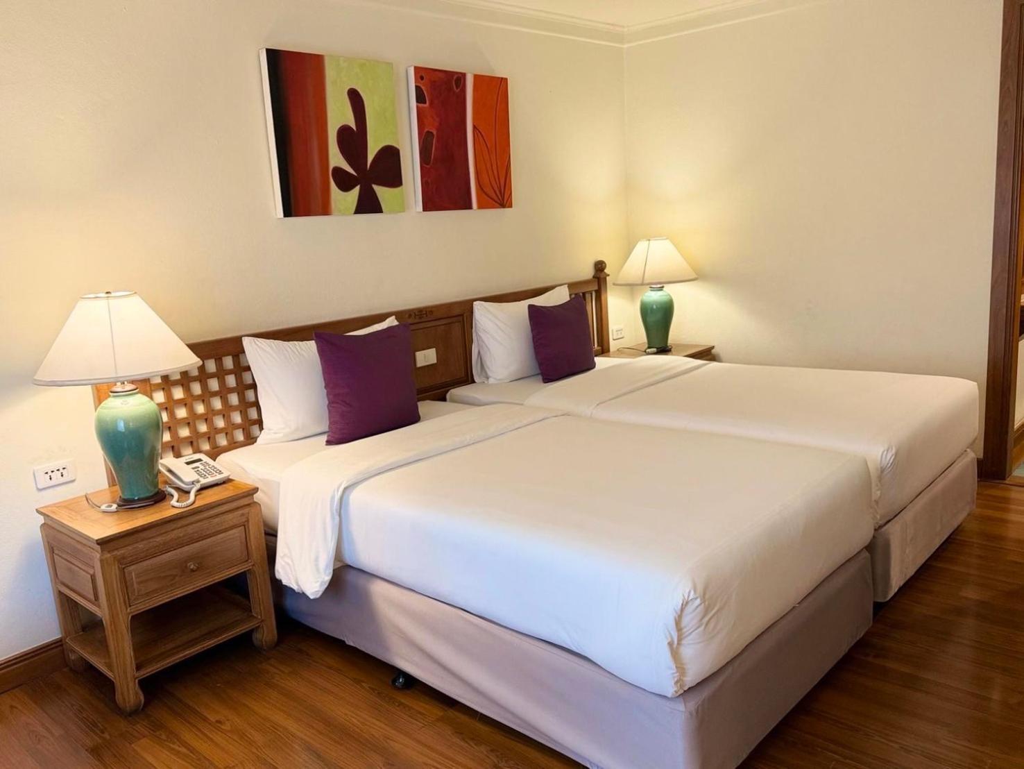 Silom Serene A Boutique Hotel Bangkok Exterior foto
